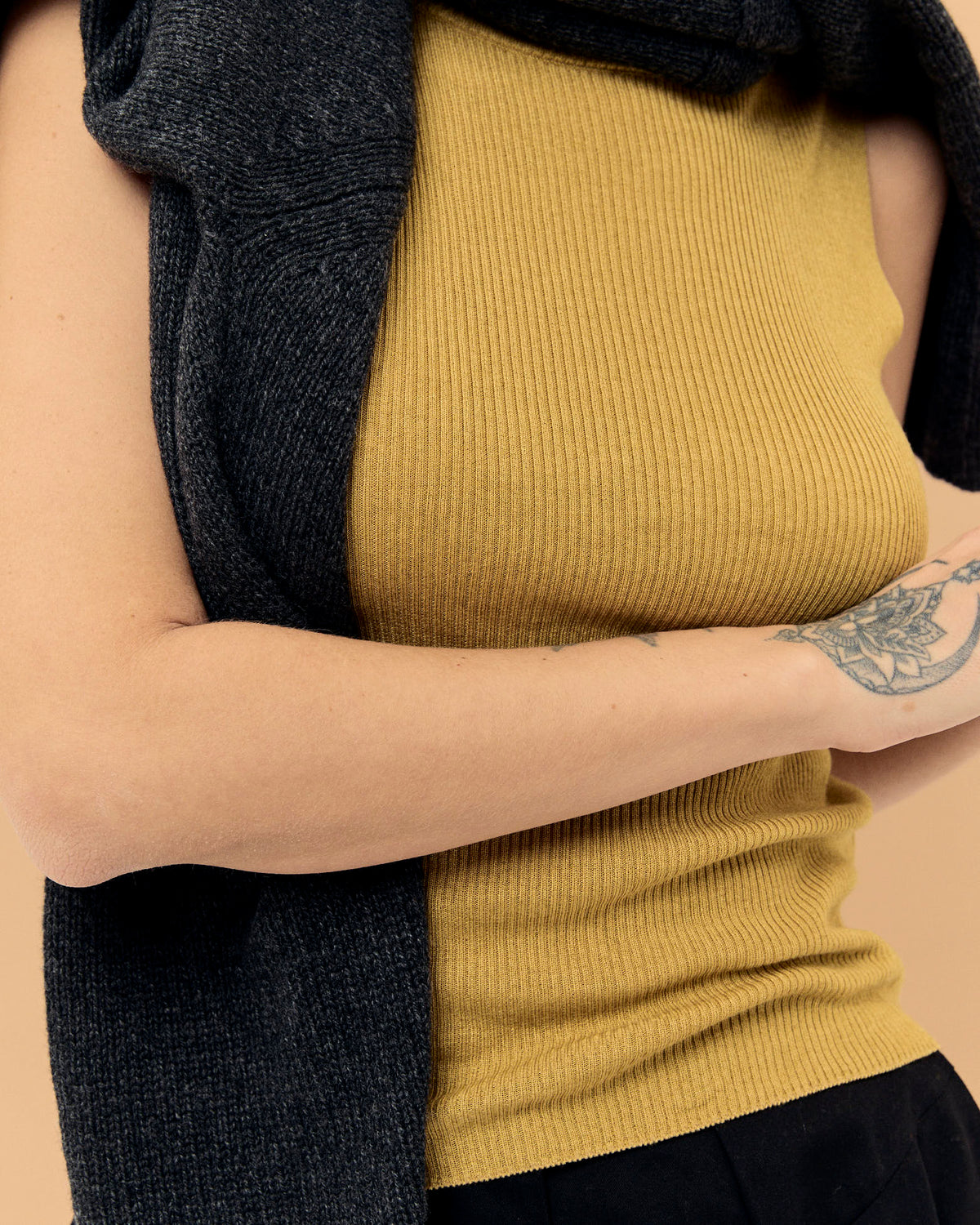 CAPO 12: DOLCEVITA SMANICATO OCRA