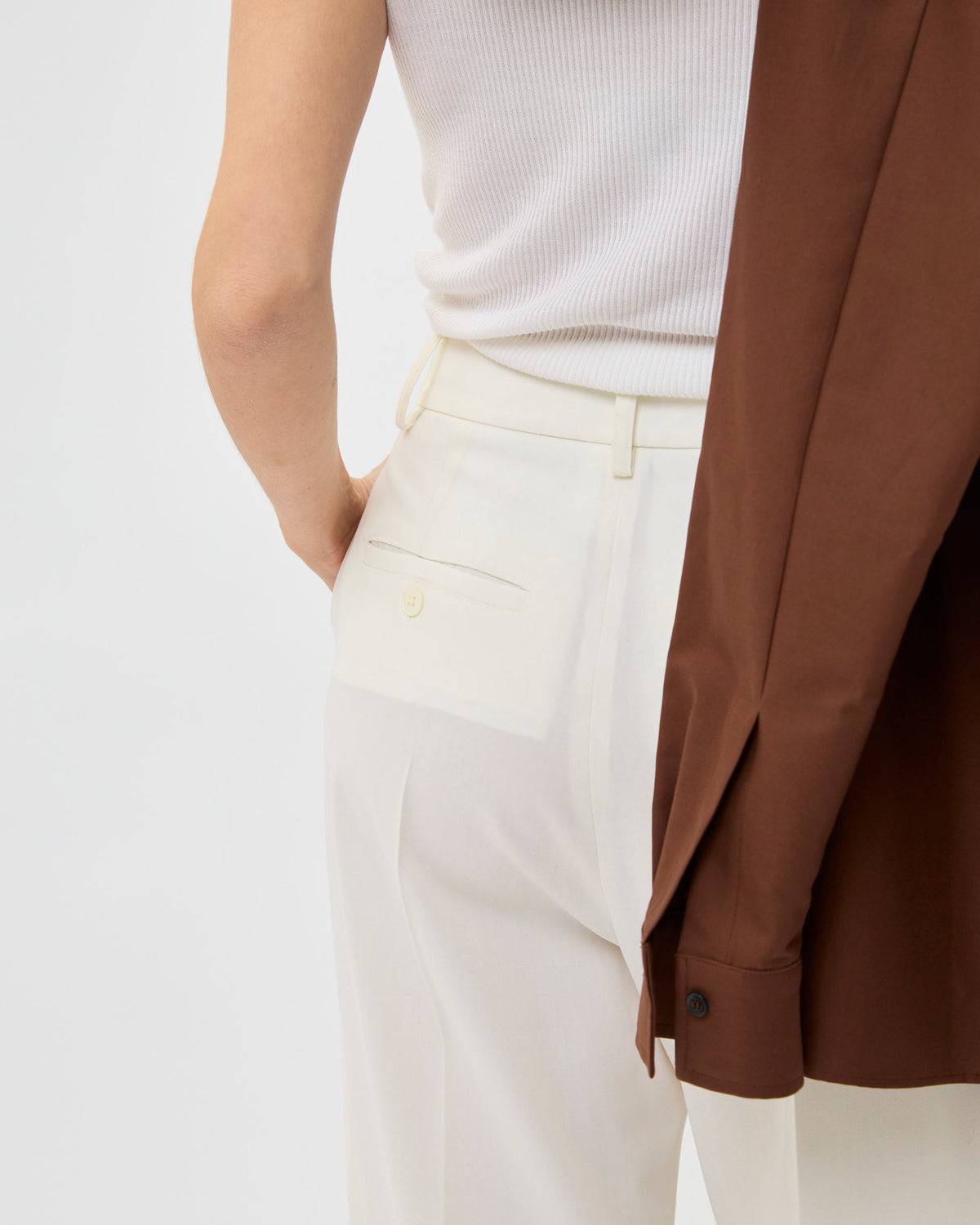 CAPO 11: PANTALONE CON PINCES BIANCO IN LANA