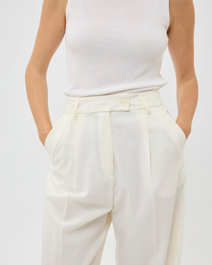 CAPO 11: PANTALONE CON PINCES BIANCO IN LANA