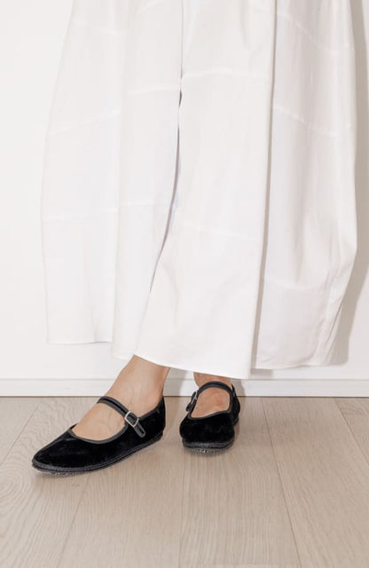 CAPO 03: BLACK VELVET MARY JANE FRIULANE