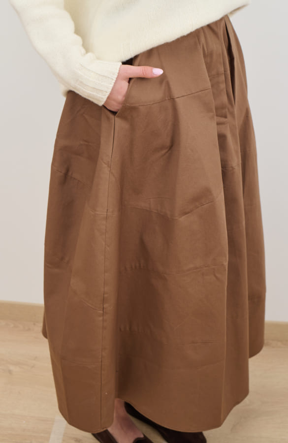 CAPO 01: BROWN WIDE, LONG COTTON SKIRT