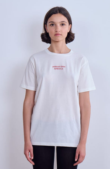 CAPO 02: T-SHIRT BIANCA IMPREDITORIA FEMMINILE RICAMO ROSSO